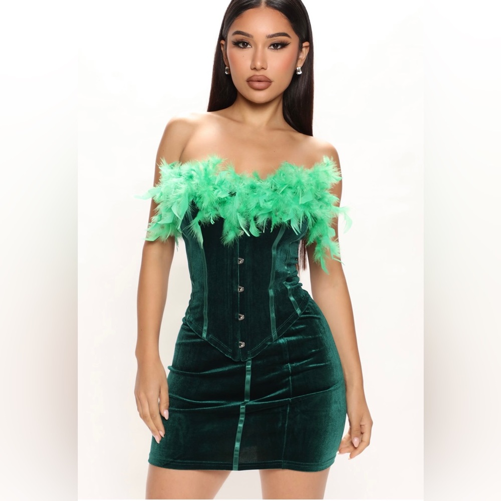 Magical moments velvet skirt set